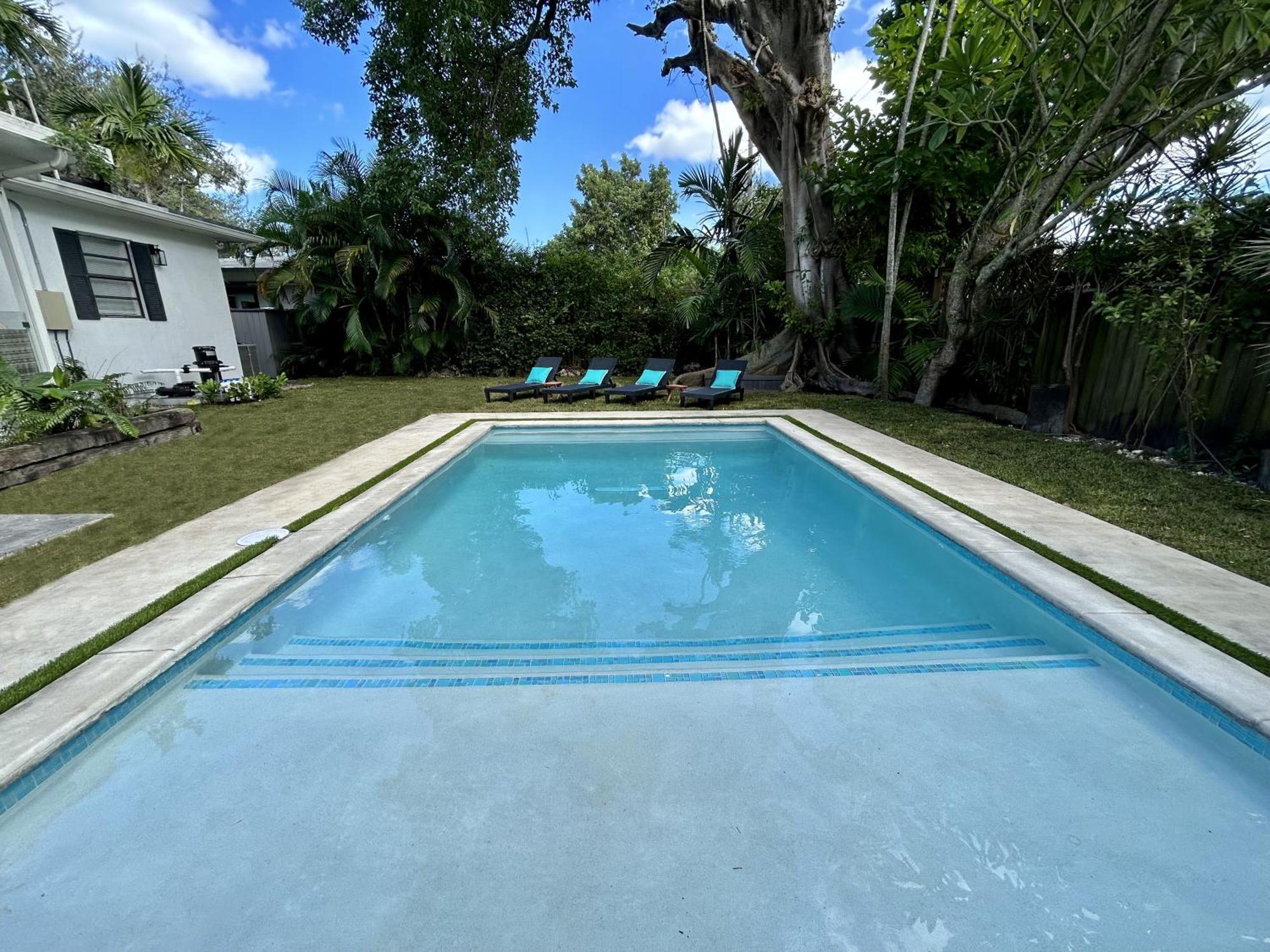 Villa With Pool Design District Miami Exterior photo