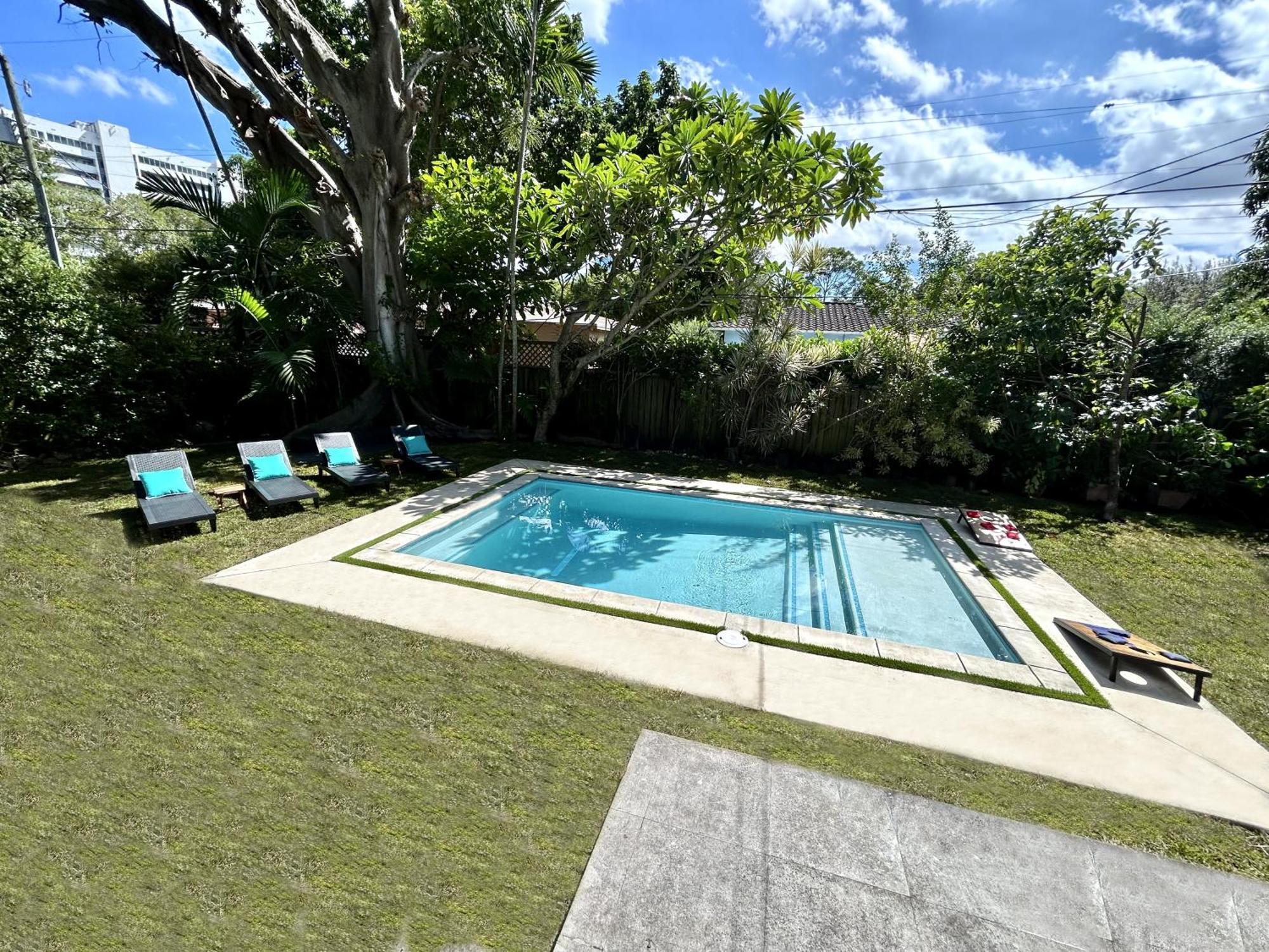 Villa With Pool Design District Miami Exterior photo